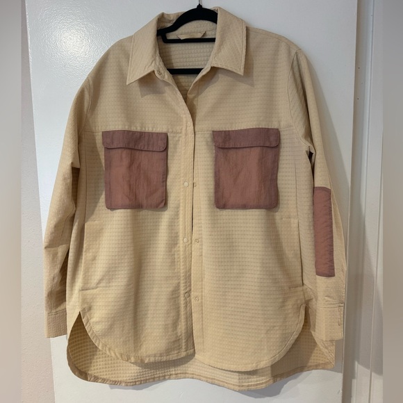 Jackets & Blazers - LULULEMON Shirt Jacket size L